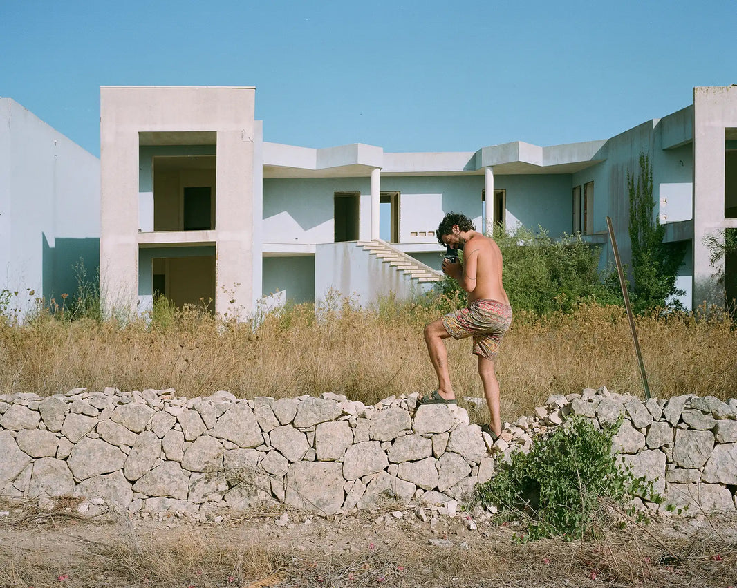 Discover Pietro Motisi on Artsy